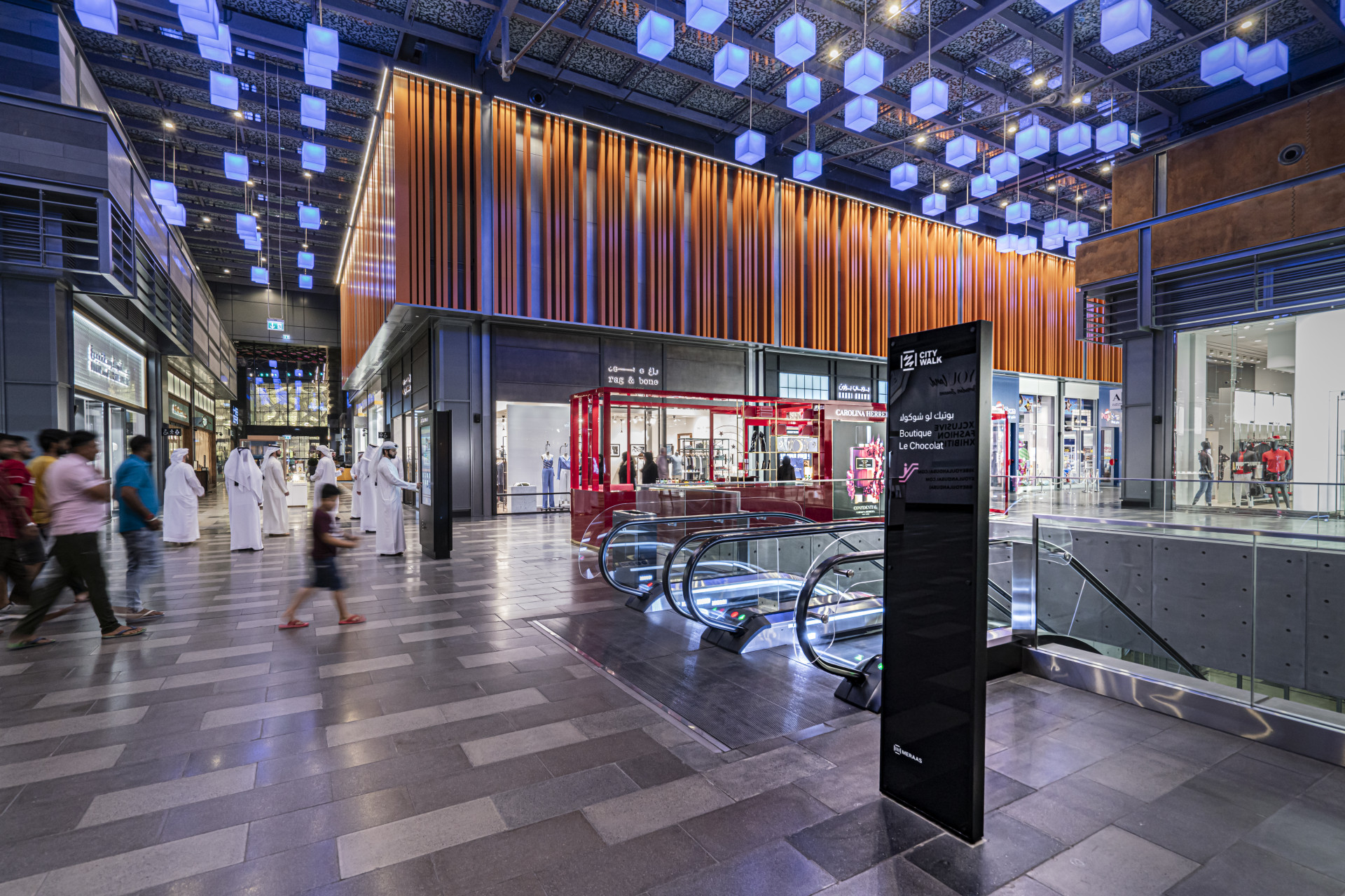 City Walk - Shoppers using Endpoint' wayfinding totem