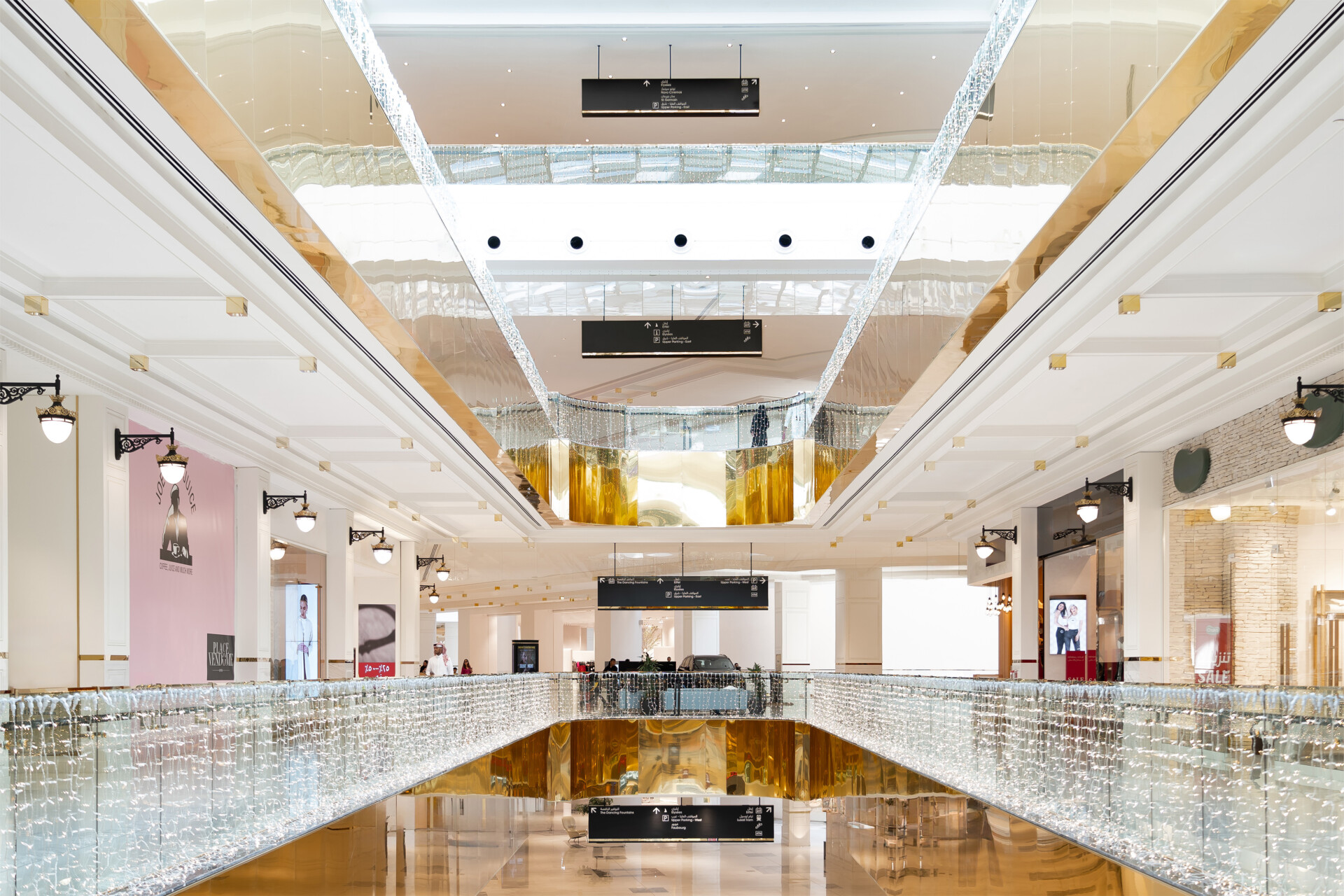 Place Vendome - Bespoke wayfinding system - Endpoint
